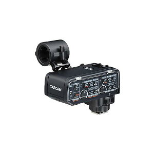 TASCAM ( ^XJ ) / CA-XLR2d-F xmtBLbgċx݃Z[