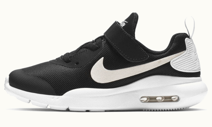 楽天市場 ナイキ エアマックス オケトpsv 軽量 ランニングシューズ ジュニア キッズ Ar74 002 Air Max Oketo ローカット 運動靴 厚底 マラソン スニーカー かっこいい 速い ブラック ホワイト 男の子 運動会 白 黒 普段履き 運動 通学 17cm 18cm 19cm cm