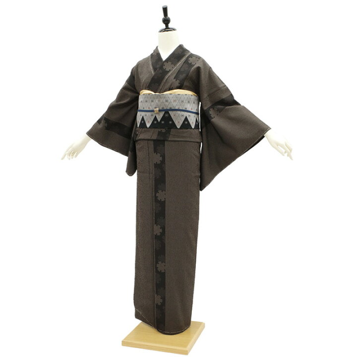 楽天市場】【新品】 紬 着物 正絹 袷 本しぼ絣 十日町 白新染織 伝統工芸品 伝統工芸士 白川貞夫 柿渋染 こげ茶地 細縞 雪輪 春 秋 冬 未使用  新品 仕立て上がり 身丈161 裄丈65 Ｍサイズ みやがわ sb14064 : リサイクル着物 みやがわ 中古着物 紬 正絹 着物 SH-0373