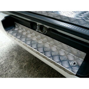 200系 ハイエース 標準用 アルミ縞板 リアステップカバー リアバンパー ステップカバー ドレスアップ・滑り止めに