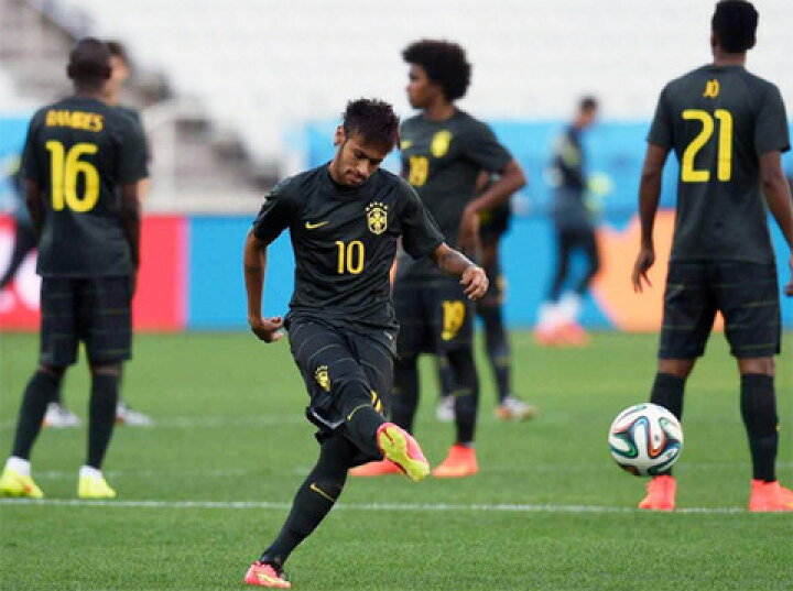 楽天市場 14 ブラジル代表 サード グレー 10 Neymar Jr ネイマール ナイキ製 O K A フットボール