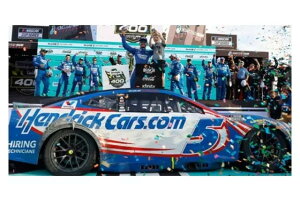 yz@Lionel Racing 1/64 HENDRICKCARS.COM 2025 V{[ J} JCE[\ #5 STRAIGHT TALK WIRELESS 400 z[Xebh EBi[ LR329347