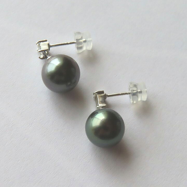 楽天市場】タヒチ黒蝶真珠 10.1mm D0.35ct K18WG ピアス オーロラ 