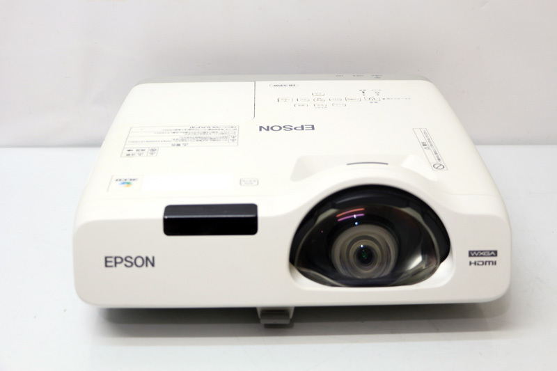 通常の約半分の距離で投写可能な 超短焦点レンズ スクール ビジネス向けプロジェクター あす楽 EPSON エプソン ビジネスプロジェクター 時間指定不可 wp1753 自動補正機能付き HDMI 3400lm 期間限定お試し価格 EB-535W 中古 UXGA