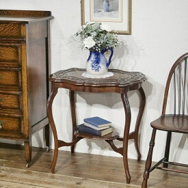 英国イギリスアンティーク家具 1900年代ヴィクトリアン オケージョナルテーブル 彫刻 ウインドウテーブル 花台 マホガニー材 猫脚 B446