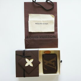 Louis Vuitton ルイヴィトン ジッピーコインケース ジッピーコインパース M67690 コンパクト コイン入れ 小銭入れ スモール ウォレット GIANT MONOGRAM モノグラム ジャイアント・モノグラム 男女兼用 ユニセックス リバース 小物 本革 小さい ブランド 本物 中古 lv-002