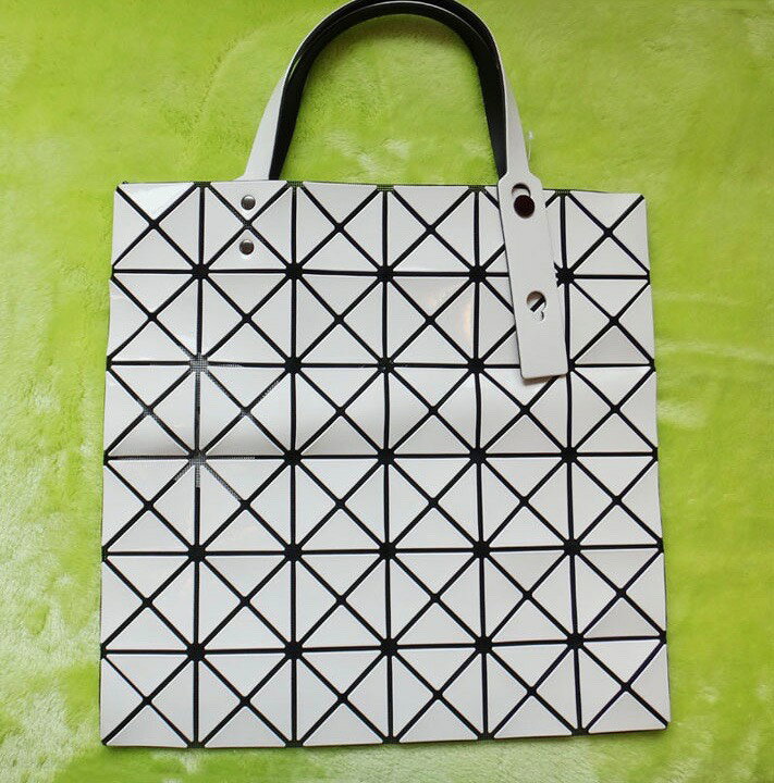 楽天市場】yIssey Miyake イッセイ・ミヤケ バオバオトートバッグ 白 
