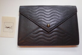 YVES SAINT LAURENT イヴ・サンローラン メンズ クラッチバッグ 黒 レザー ライセンス商品 本物 ブランド プレゼント 中古 t81-5369