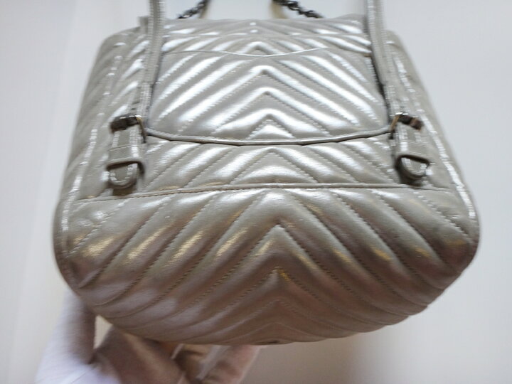 楽天市場】CHANEL シャネル リュックサック バッグ シェブロン V 