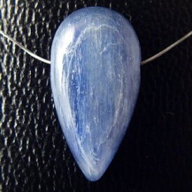 【粒売り】カイヤナイト(藍晶石)・アロウヘッド・1個【天然石ビーズ】【アクセサリー製作に】