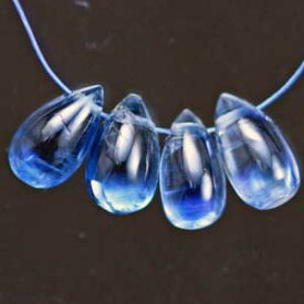 【粒売り】【高品質】カイヤナイト(藍晶石)・プレーンドロップ8mm・1個【天然石ビーズ】【アクセサリー製作に】