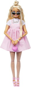 o[r[ Mattel - Barbie Deluxe Style with Blond Hair in Top Knot, Pink Pastel Dress with Oversized Bow and Accessories