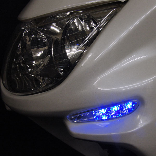 マジェスティ C SG03J メッキ フロント LED デイライト ダクト フォグランプ 青 (ブルー発光) パーツ ヤマハ マジェスティー  MAJESTY | バイクパーツバッテリー販売のRISE
