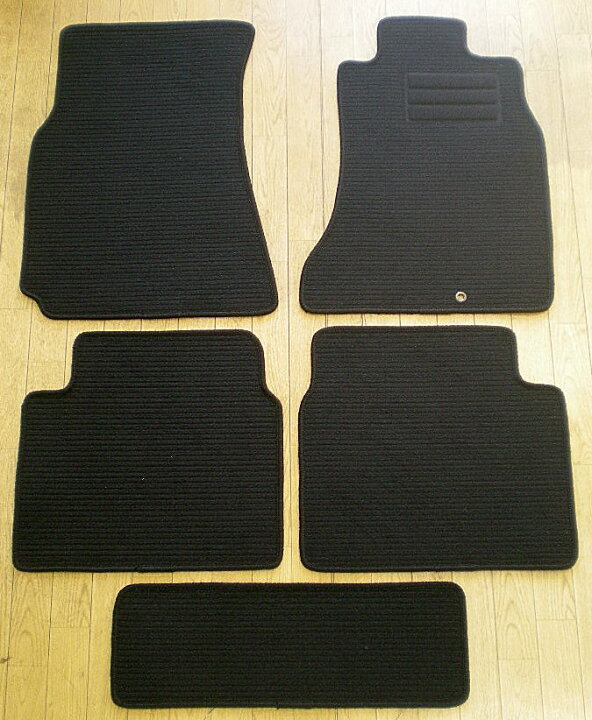 楽天市場 店長おすすめ フロアマット カーマット 日産 ローレル ｃ３５系 黒 送料無料 ゴム臭くない セミオーダーメイド 車 汚れ防止 カー用品 マット 新品 対応 専用 パーツ カバー 保護 カーマット フロアマット専門店r S