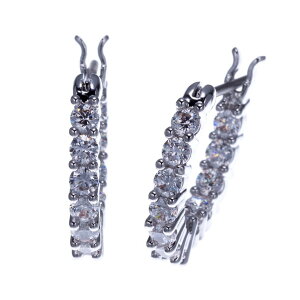 XtXL[ SWAROVSKI sAX t[vsAX ANZT[ 5562126 Vittore hoop earrings Bbg[ Vo[