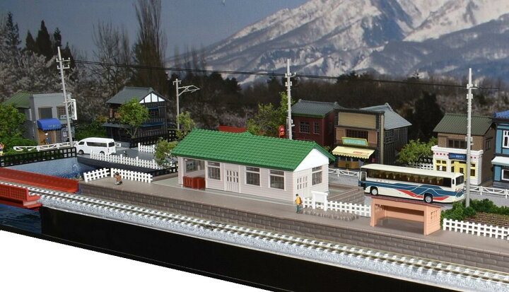 楽天市場 送料無料 鉄道模型ジオラマレイアウトｎゲージ用 単線 ９０ｃｍ ３０ｃｍ 駅前の街並みと川 注文製作 ９０ｘ３０ ２ コレクターズショップ サザン