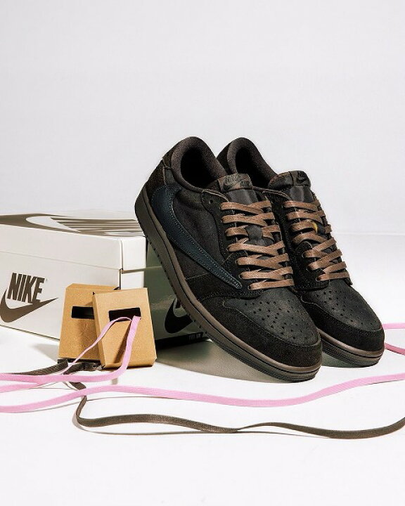 楽天市場】TRAVIS SCOTT × NIKE AIR JORDAN 1 LOW OG VELVET BROWN 