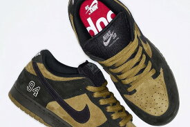 Nike SB × Supreme Dunk Low Pro OG QSグリーン