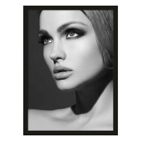 LIFEHACK/wom18 ドラマチックなライティングで、女性の横顔が美しく際立っているアートポスター A3 A4 アートプリント アートポスター モノクロ モノトーン タイリッシュ ファッション クールモダンデザイン インテリア 北欧 寝室 海外風 女性 レディ