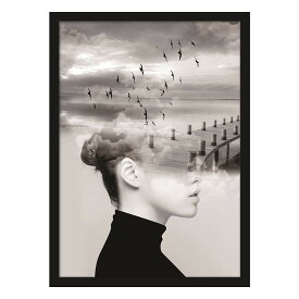 LIFEHACK/wom58 女性の横顔と、雲が広がる空、そして水辺の風景が二重写しになった、幻想的で神秘的な アートポスター A3 A4 アートプリント アートポスター モノクロ モノトーン タイリッシュ ファッション モダンデザイン インテリア 北欧 海外風 女性 レディ