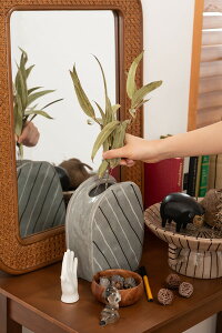 陶器製 フラワーベース スリム グレー ストライプ柄 花瓶 高さ21cm ドライフラワー シンプル 和モダン