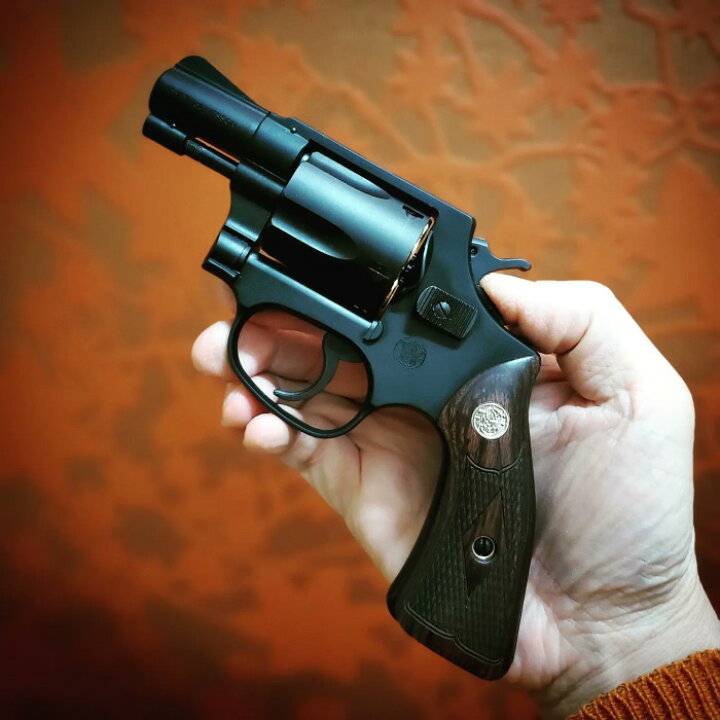 楽天市場】アルタモント S&W Jフレーム スクエアバット用 木製 