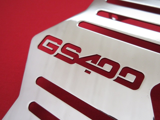 楽天市場】GS400 メッキキャブサイドカバー (GS400ロゴ) SUZUKI スズキ