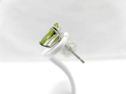 K18WGペリドットピアス/P0.86ct0.77ct/ぴあす/ジュエリー/アクセサリー/ダイヤ/送料無料