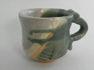 薪窯 鳴海織部 マグカップ 文部大臣奨励賞受賞作家 荒川明作 木箱付き こだわりのギフト 還暦祝い などの贈り物に最適 無料ラッピング  hma-3