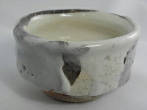 志野 ぐいのみ  おちょこ  文部大臣奨励賞受賞作家 荒川明作 木箱付き こだわりのギフト 還暦祝い などの贈り物に最適 無料ラッピング ggu-67