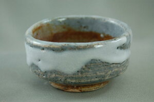 鼠志野ぐいのみ おちょこ 文部大臣奨励賞受賞作家 荒川明作 木箱付き こだわりのギフト 還暦祝い などの贈り物に最適 無料ラッピング  rgu-111