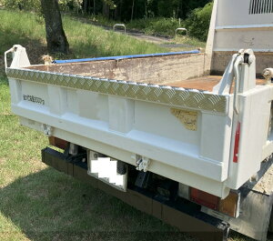 A~ Ȕ 2g_vAp ב䂠 AI R̎^Jo[ yISUZUUGtz yHINOfgzyMITUBISHIOHL^[z