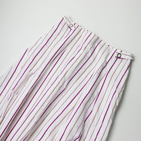 【期間限定価格】【ウィンターセール】ピノーレ PINORE 極美品 ストライプタックスカート 38/ホワイト パープル 綿レーヨン フレア キング【2400013478243】【中古】