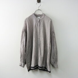 【期間限定価格】美品 2025SS メゾンドソイル maison de soil 80s VOILE TRIANGLE BLOCK PRINT ブラウス ｜グレー系 スタンドカラー【2400014613520】【中古】