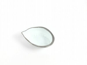 Lc q(d) 鸌`  (/) y8.5cm   z