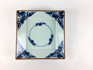 Lc q 7pt Ð(R/)y14.5cm M pM M M a z