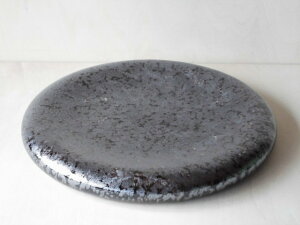 有田焼 やま平窯 24cm丸ステージ皿 黒銀結晶【中皿 プレート 24cm ステージ皿シリーズ】