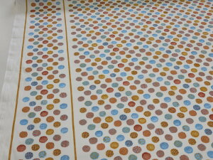 1m単位 アウトレット40% 岡本洋子 くるみボタン オフ シャーティング生地 dou 【メール便3m可】 マークダウン メーカー処分品 生地 布地 布 コットン 綿 服地 YUWA 有輪 洋裁 パッチワーク