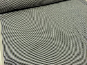 アウトレット40%126cm巾先染めクール 冷感マックス使用シアサッカー ストライプ ネイビー 【メール便2m可】 マスク クール 冷感 生地 布地 パジャマ シャツ 浴衣 ゆかた ジンベイ 甚平 ブ