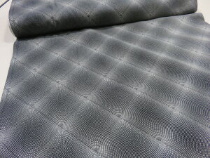 岡本洋子 幾何学模様 50ブラック チンツ加工シャーティング生地【メール便3m可】 生地 布地 布 コットン 綿 服地 YUWA 有輪 ユーワ パッチワーク