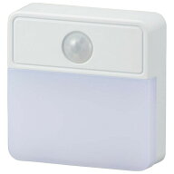 OHM LED フットライト NIT-ALA6JSQ-WL 薄型 人感センサー 明暗センサー付き コンセント式 白色 常夜灯 玄…