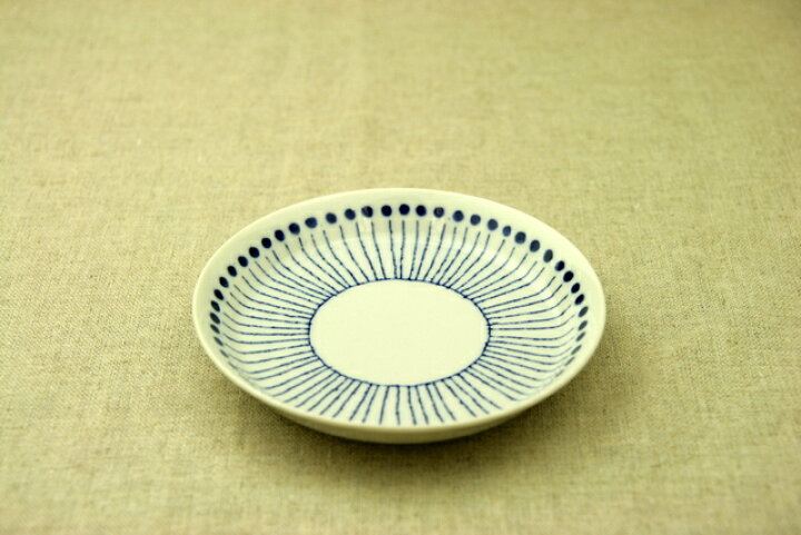 楽天市場】蒼十草（そうとくさ） 取り皿 青と白の反らし型4.5皿 
