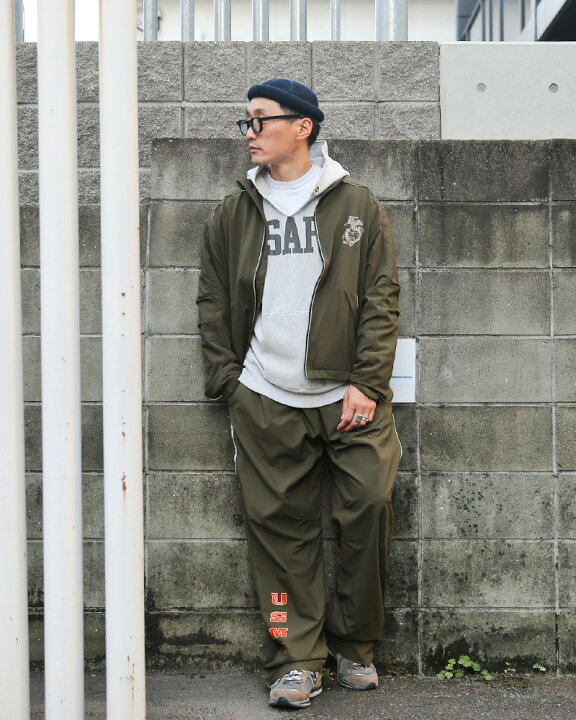 アメリカ軍 海兵隊USMC トレーニングウェア上下セットNew balance製  