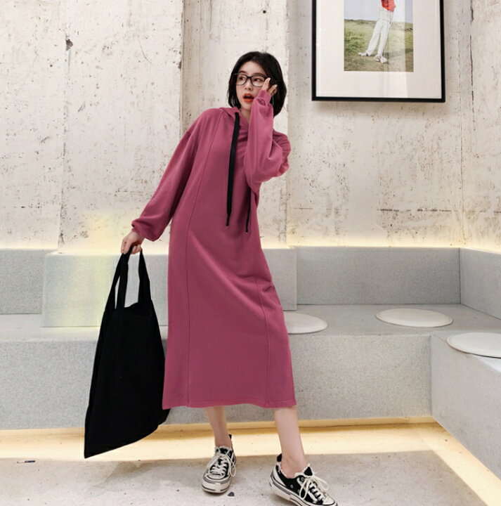 楽天市場 パーカーワンピース スウェット ロングワンピ 無地 トレーナー ワンピース 長袖 ミモレ丈 体型カバー ゆったり 秋冬 春 レディース メール便不可おうちコーデ アパレル Yang Gen
