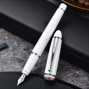 【10/1〜31ポイント5倍要エントリー】名入れ 万年筆 アウロラ AURORA イプシロン Ipsilon イタリア統一150周年記念 万年筆 B17 極細字 EF/細字 F/中字 M ブラック B17-N/レッド B17-R/グリーン B17-V/ホワイ