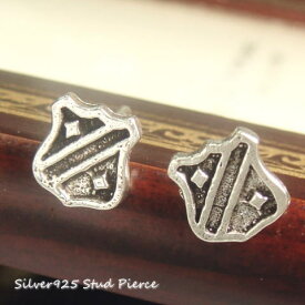 シルバーピアス タテの形をした紋章のピアス a438(a-13-3) シルバー925 silver925 シルバーアクセサリー 盾 スタッドピアス メンズピアス レディースピアス