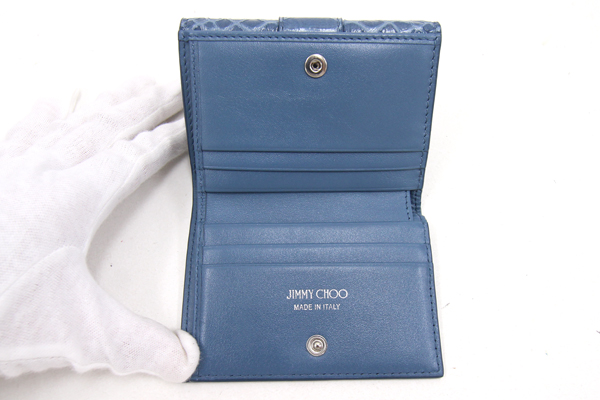 楽天市場】ジミーチュウ 二つ折り財布 ブルー パイソン型押しレザー 