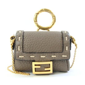 フェンディ イヤホンケース セレリア AirPods Proケース グレージュ系 ゴールド金具 レザー メタル 中古 ワイヤレスイヤホン バッグチャーム チェーン ショルダー レディース FENDI