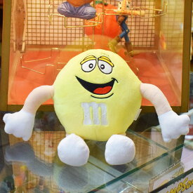 【m&m's】ぬいぐるみ Yellow イエロー / M&M's エムアンドエムズ プラッシュドール アメリカン雑貨 かわいい 車 アメ車 ガレージ