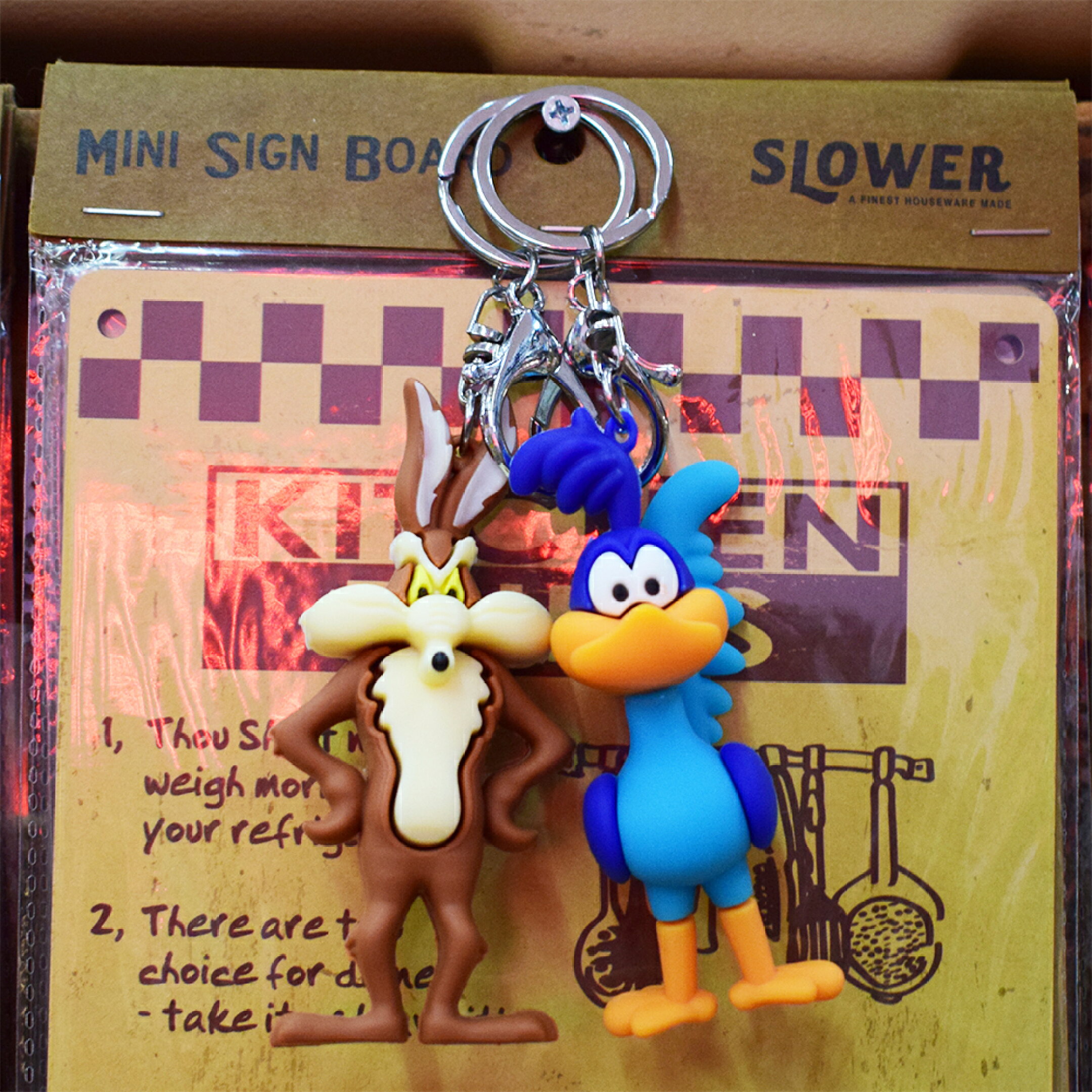 【ワイリーコヨーテ/ ロードランナー】３Dラバーキーホルダー